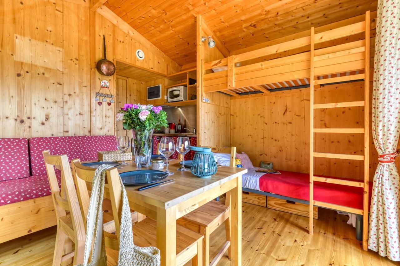 Camping La Serre Aigues-Vives  Esterno foto