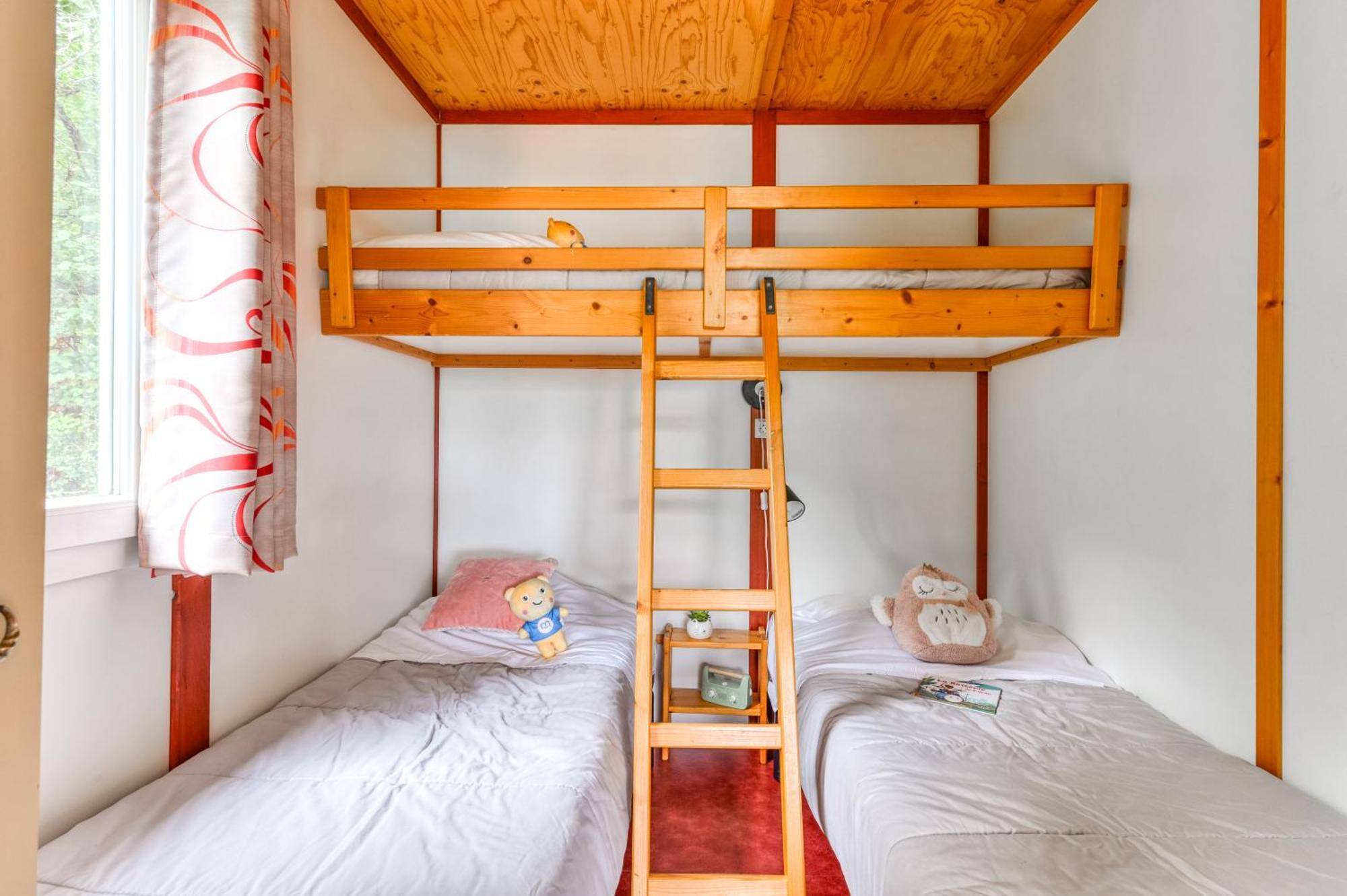 Camping La Serre Aigues-Vives  Esterno foto